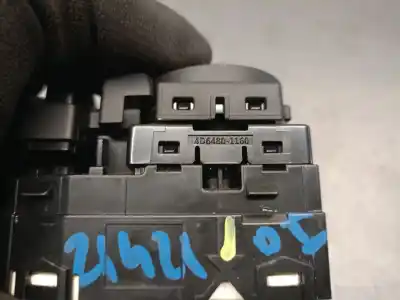 Second-hand car spare part rearview side mirror switch for kia stonic (yb) 1.0 t-gdi oem iam references 4d64801160  93530h8000