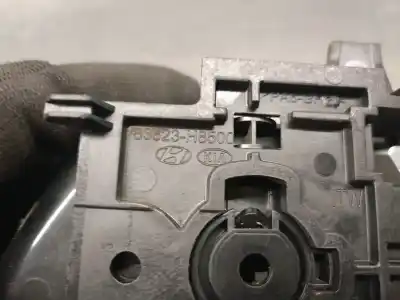 Автозапчасти б/у внутренняя задняя правая ручка за kia stonic (yb) 1.0 t-gdi ссылки oem iam 83623h8500  