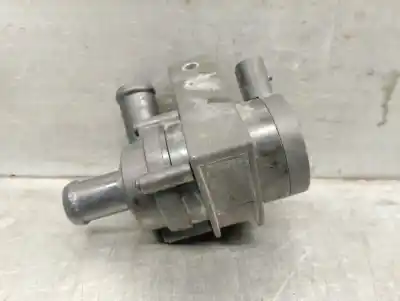 Автозапчастина б/у водяна бомба для VOLVO V40 FASTBACK (525) D3 Посилання на OEM IAM 31338211  30950000