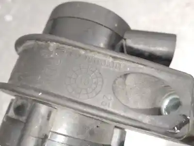 Peça sobressalente para automóvel em segunda mão bomba de água por volvo v40 fastback (525) d3 referências oem iam 31338211  30950000