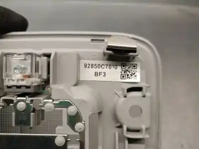 Автозапчасти б/у внутренний свет за kia stonic (yb) 1.0 t-gdi ссылки oem iam 92850c7010  