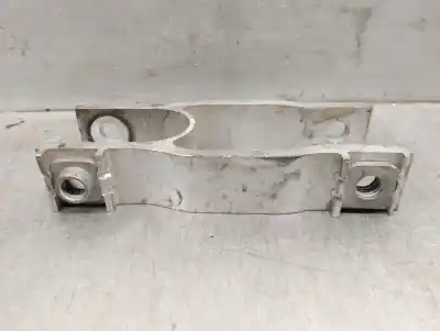 Second-hand car spare part engine support for volvo v40 fastback (525) d3 oem iam references 31359645  31359645