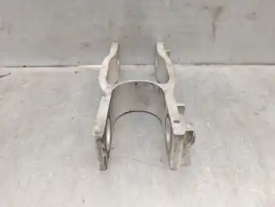 Second-hand car spare part engine support for volvo v40 fastback (525) d3 oem iam references 31359645  31359645