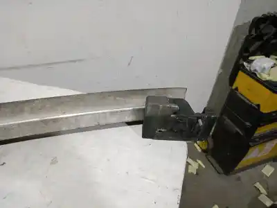 Peça sobressalente para automóvel em segunda mão reforço do pára choques traseiro por audi a2 (8z0) 1.4 tdi referências oem iam 8z0807311j  8z0807311j