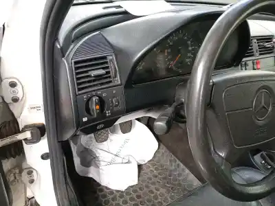 Автозапчасти б/у правая задняя противотуманная фонарь за kia ceed tourer (cd) 1.0 t-gdi ссылки oem iam 92406j715