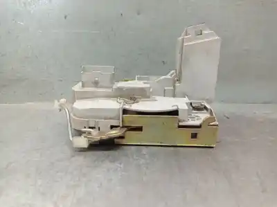 Second-hand car spare part Left Front Door Lock for PEUGEOT 307 (S2)  OEM IAM references 9135L0  