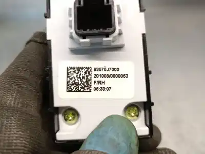 Peça sobressalente para automóvel em segunda mão botão / interruptor elevador vidro dianteiro direito por kia ceed tourer (cd) 1.0 t-gdi referências oem iam 93575j7000  93581j7050