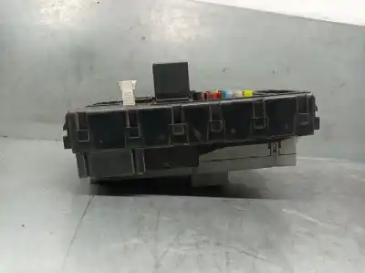 Second-hand car spare part fuse box unit for iveco daily iv furgón 35c12 v, 35c12 v/p, 35s12 v, 35s12 v/p oem iam references 5801254994 503440080220 