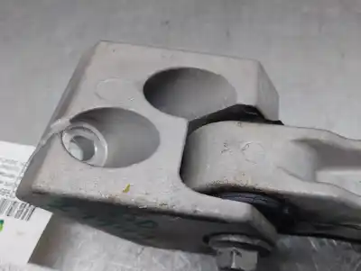 Second-hand car spare part engine support for volvo v40 fastback (525) d3 oem iam references 31359642  31359642