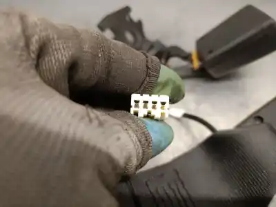 Автозапчасти б/у крюк для пояса за kia ceed tourer (cd) 1.0 t-gdi ссылки oem iam 89830j7000wk  89830j7000wk