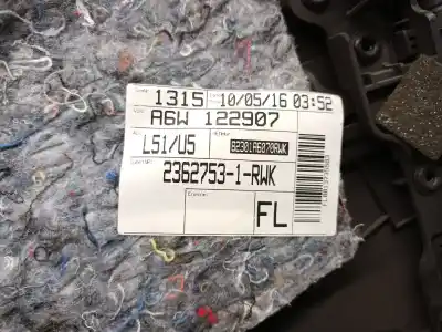 Second-hand car spare part left front door trim for hyundai i30 ranchera familiar (gd) 1.6 crdi oem iam references 82330a6100  82301a6070r