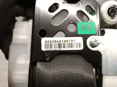 Автозапчасти б/у правый передний ремень безопасности за hyundai i30 ranchera familiar (gd) 1.6 crdi ссылки oem iam 88810a6100  88820a6100try