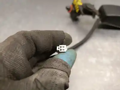 Автозапчасти б/у крюк для пояса за hyundai i30 ranchera familiar (gd) 1.6 crdi ссылки oem iam 89840a6000ry  89840a6000ry