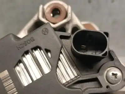 Peça sobressalente para automóvel em segunda mão alternador por volvo v40 fastback (525) d3 referências oem iam 31419101 0125711042 bosch 36012474