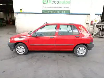 Автозапчасти б/у крюк для пояса за hyundai i30 ranchera familiar (gd) 1.6 crdi ссылки oem iam 88830a6000ry  88830a6000ry