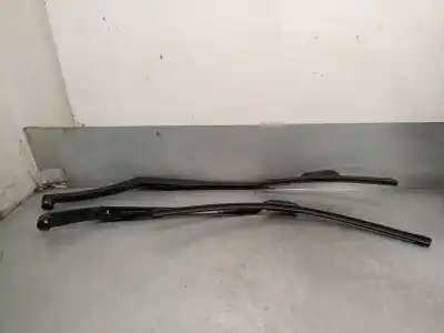 Second-hand car spare part front right windshield wiper arm for hyundai i30 ranchera familiar (gd) 1.6 crdi oem iam references 98320a5000  98310a6000