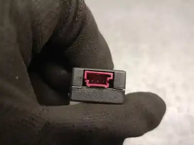 Peça sobressalente para automóvel em segunda mão antena por volvo v40 fastback (525) d3 referências oem iam 31282107  