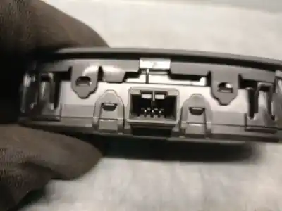 Second-hand car spare part interior light for volvo v40 fastback (525) d3 oem iam references 31351313  