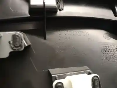 Peça sobressalente para automóvel em segunda mão forra / revestimento da porta traseira direita por volvo v40 fastback (525) d3 referências oem iam 1319941  31407497