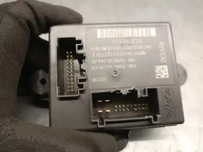 Second-hand car spare part central locking pump for volvo v40 fastback (525) d3 oem iam references 31456699  