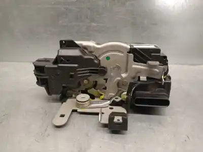 Peça sobressalente para automóvel em segunda mão fechadura da porta dianteira direita por volvo v40 fastback (525) d3 referências oem iam 31440390  