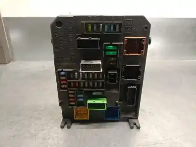 Peça sobressalente para automóvel em segunda mão caixa de fusíveis e relés por citroen c4 picasso ii 1.6 bluehdi 120 referências oem iam 9806687980