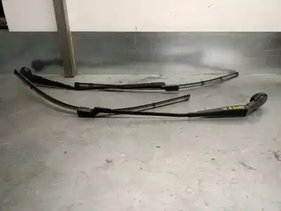 Автозапчастина б/у передній правий річок склоочисника для CITROEN C4 PICASSO II 1.6 BLUEHDI 120 Посилання на OEM IAM 9676371180  9676370680