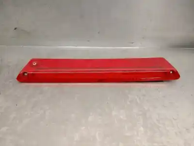 Peça sobressalente para automóvel em segunda mão farolim de travão central por ford focus iii 1.0 ecoboost referências oem iam 8a6113a613ag