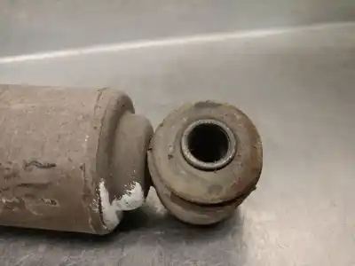 Автозапчастина б/у правий задній амортизатор для chrysler voyager iv (rg, rs) 2.5 crd посилання на oem iam 04743222aa  4743222aa