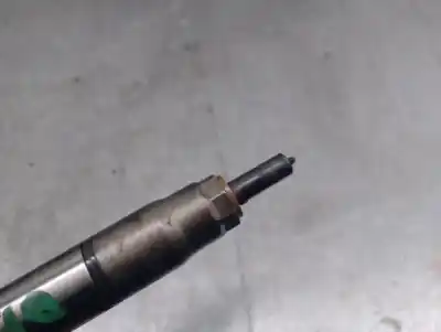 Second-hand car spare part injector for hyundai i30 ranchera familiar (gd) 1.6 crdi oem iam references 338002a610 0445110589 bosch 