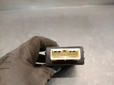 Second-hand car spare part electronic module for toyota auris (_e15_) 2.0 d-4d (ade150_) oem iam references 8594002040 4230001070 denso 