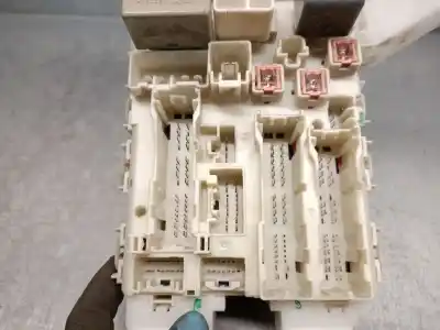 Second-hand car spare part fuse box unit for toyota auris (_e15_) 2.0 d-4d (ade150_) oem iam references 8273002140a  