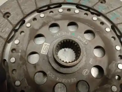 Second-hand car spare part clutch kit for volvo v40 fastback (525) d3 oem iam references 31492038  31492036