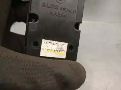 Peça sobressalente para automóvel em segunda mão botão / interruptor elevador vidro dianteiro esquerdo por bmw x5 (e70) 3.0 turbodiesel cat referências oem iam 9122121  61319218044