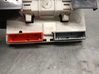 Second-hand car spare part multifunction display for renault clio ii (bb_, cb_) 1.5 dci (b/cb07) oem iam references 8200028364a 216562178a 