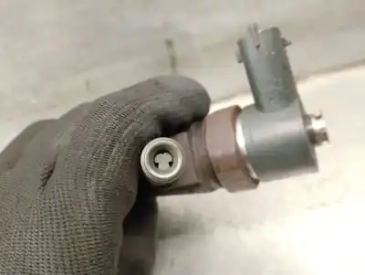 Second-hand car spare part injector for opel insignia a (g09) 2.0 cdti (68) oem iam references 0445110327 0445110327 bosch 