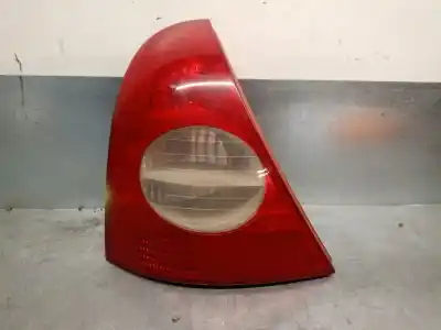 Recambio de automóvil de segunda mano de Piloto Trasero Izquierdo para RENAULT CLIO II (BB_, CB_) 1.5 DCI (B/CB07) referencias OEM IAM 8200071413 89023922 VALEO 8200071413