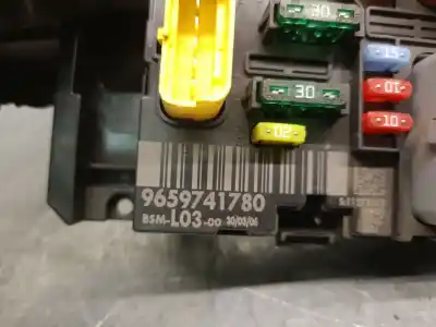 Peça sobressalente para automóvel em segunda mão caixa de fusíveis e relés por citroen c2 (jm_) 1.4 referências oem iam 9659741780  