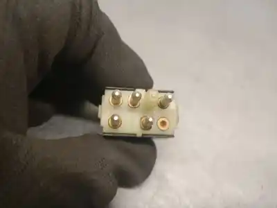 Peça sobressalente para automóvel em segunda mão botão / interruptor elevador vidro traseiro direito por volvo 460 (464) 2.0 referências oem iam 462297  462297