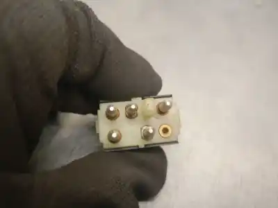 Peça sobressalente para automóvel em segunda mão botão / interruptor elevador vidro traseiro esquerdo por volvo 460 (464) 2.0 referências oem iam 462297  462297