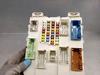 Second-hand car spare part fuse box unit for ford focus iii 1.0 ecoboost oem iam references bv6n14a073fs  