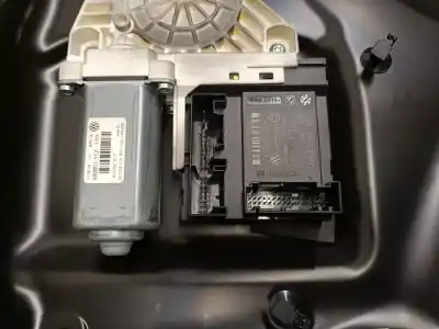 Автозапчастина б/у регулятор вікна передній лівий для volkswagen passat b6 variant (3c5) 2.0 tdi посилання на oem iam 1k0959793l f005s00294 brose 3c1837461h
