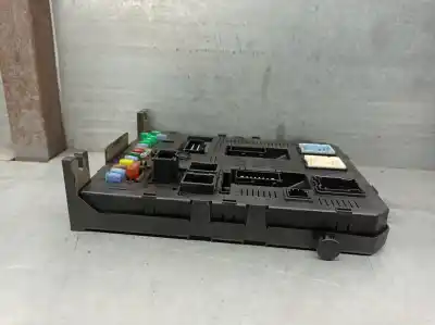 Second-hand car spare part fuse box unit for citroen c4 i (lc_) 1.6 hdi oem iam references 9656530580 2004h05  Second-hand car spare part fuse box unit for citroen c4 i (lc_) 1.6 hdi oem iam references 9656530580 2004h05
