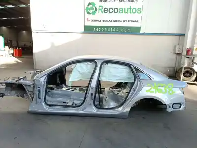 Автозапчастина б/у задне ліве крило (різ) для audi a4 b9 (8w2, 8wc) 2.0 tdi quattro посилання на oem iam 8w5810075  