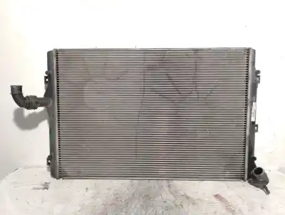 Pezzo di ricambio per auto di seconda mano Radiatore D Acqua per VOLKSWAGEN PASSAT B6 VARIANT (3C5) 2.0 TDI Riferimenti OEM IAM 3C0121253K  