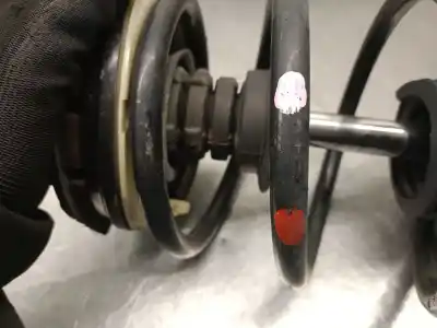 Second-hand car spare part front right shock absorber for renault megane ii (bm0/1_, cm0/1_) 1.9 dci (bm0g, cm0g) oem iam references 8200287687 333718 kyb 8200287687