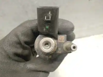 Second-hand car spare part injector for bmw x3 (e83) 2.0 sd oem iam references 779787705 0445116001 bosch 