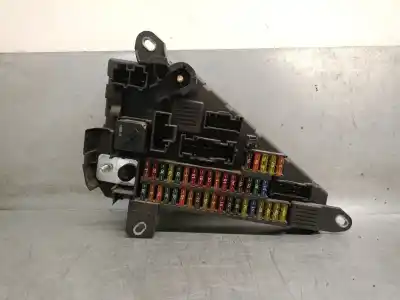 Pezzo di ricambio per auto di seconda mano scatola relè/fusibili per bmw 5 (e60) 520 d riferimenti oem iam 6906618
