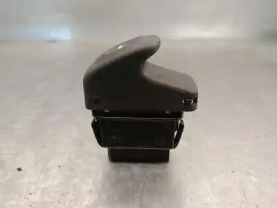 Second-hand car spare part rear left power window switch for renault megane i classic (la0/1_) 1.6 16v (la00, la04, la0b, la11, la16, la19, la1j, la1k,... oem iam references 7700430000  7700430000