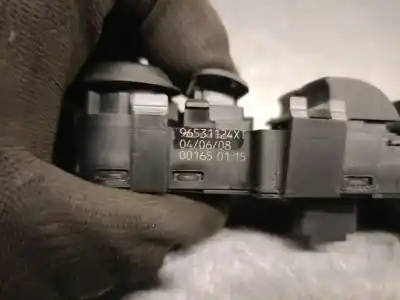 Peça sobressalente para automóvel em segunda mão botão / interruptor elevador vidro dianteiro esquerdo por peugeot 307 (s1) 2.0 16v cat referências oem iam 96531124xt